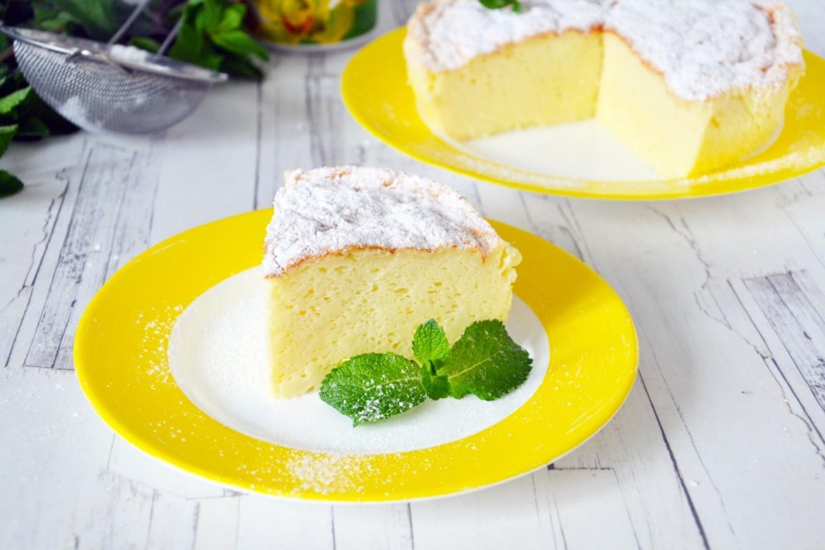 Zucker- und mehlfreier Zitronen-Wolkenkuchen: luftig, leicht und lecker
