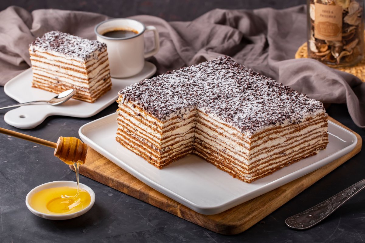 Omas Kuchen mit Keksen und Vanillecreme – in nur 5 Minuten!