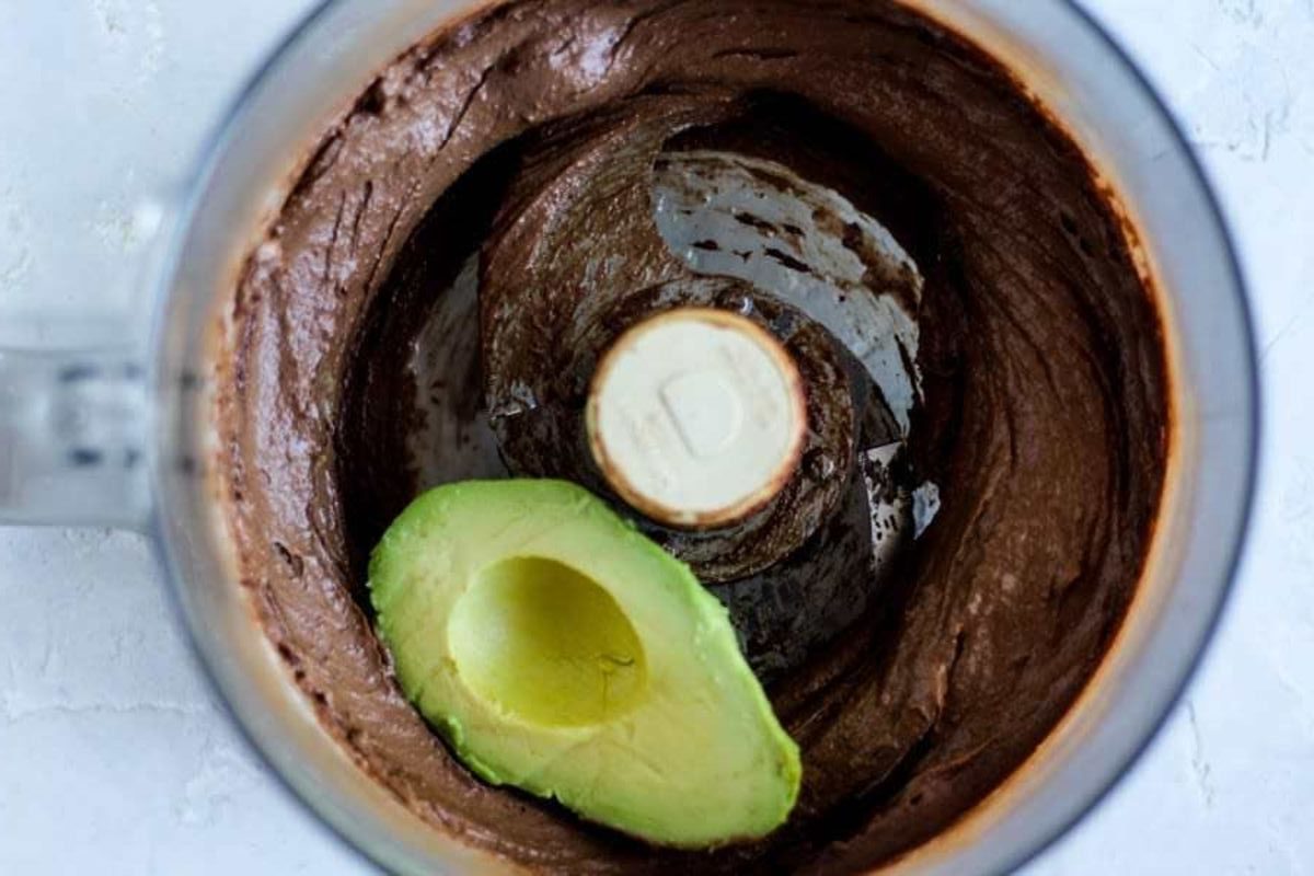 Der einfachste Schokoladenkuchen der Welt wird mit nur 4 Zutaten zubereitet