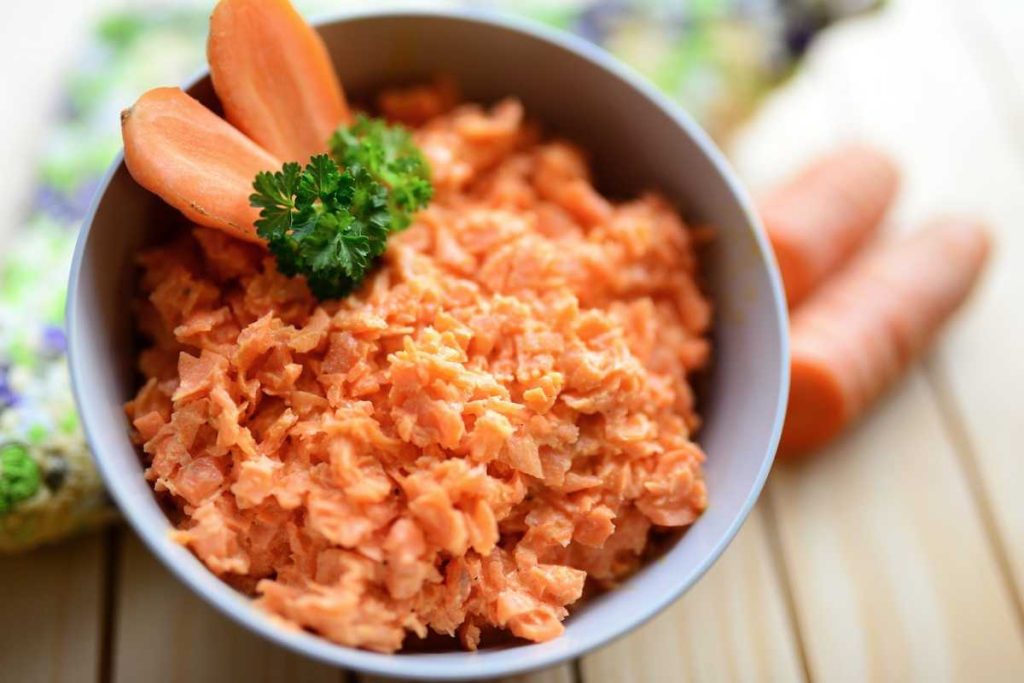 Salat in 5 Minuten. Stärkt das Immunsystem, verbessert die Verdauung und das Wohlbefinden