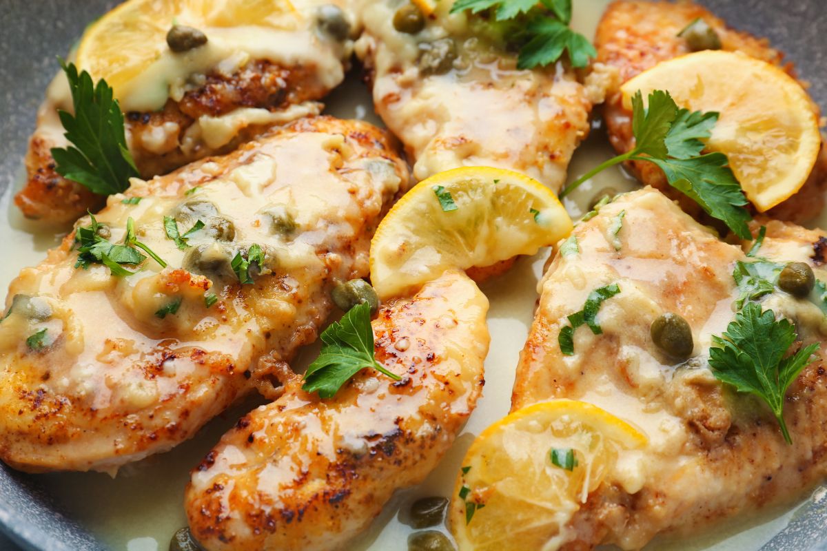 Hähnchen-Piccata: Ein Rezept mit Kapern, das in nur 20 Minuten zubereitet ist