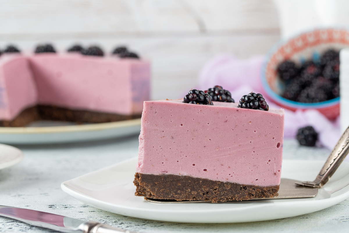 Brombeer- Cheesecake ohne Backofen reich an Proteinen, ideal zum Abnehmen