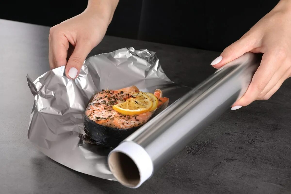 Ist das Garen in Aluminiumfolie oder im Bratbeutel gesund? Experten haben keine Zweifel