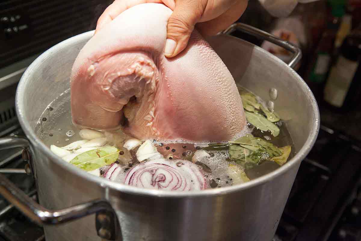 Wie lange müssen Schweinezungen gekocht werden, damit sie zart und lecker werden? Andernfalls bleiben sie zäh.