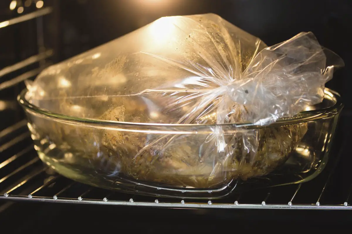 Ist das Garen in Aluminiumfolie oder im Bratbeutel gesund? Experten haben keine Zweifel