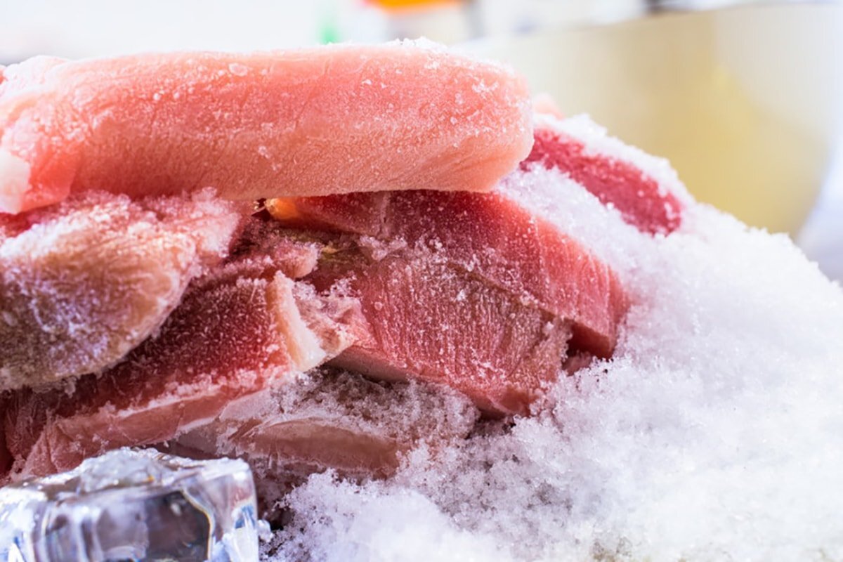 Ein deutscher Metzger gibt einen einfachen Haushaltstipp, wie man Fleisch in fünf Minuten auftauen kann: „Das Fleisch wird dabei nicht schlecht.“