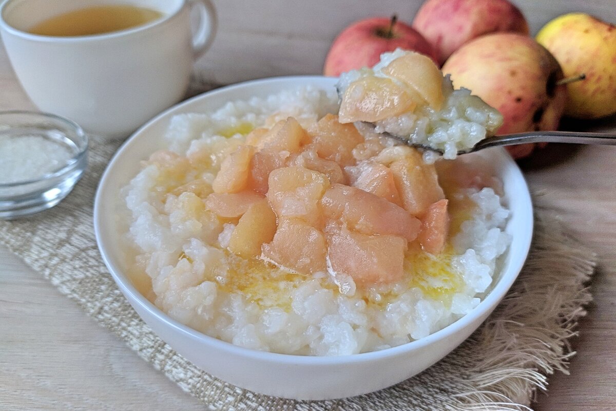 Als Kind habe ich diesen süßen Reis sehr gemocht. Jetzt bereite ich ihn für meine Familie als leichtes Abendessen zu.