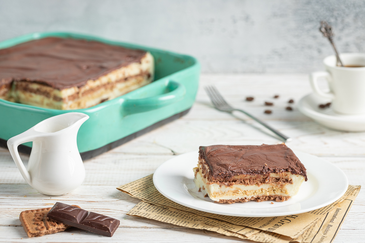 Omas Kuchen mit Keksen und Vanillecreme – in nur 5 Minuten!