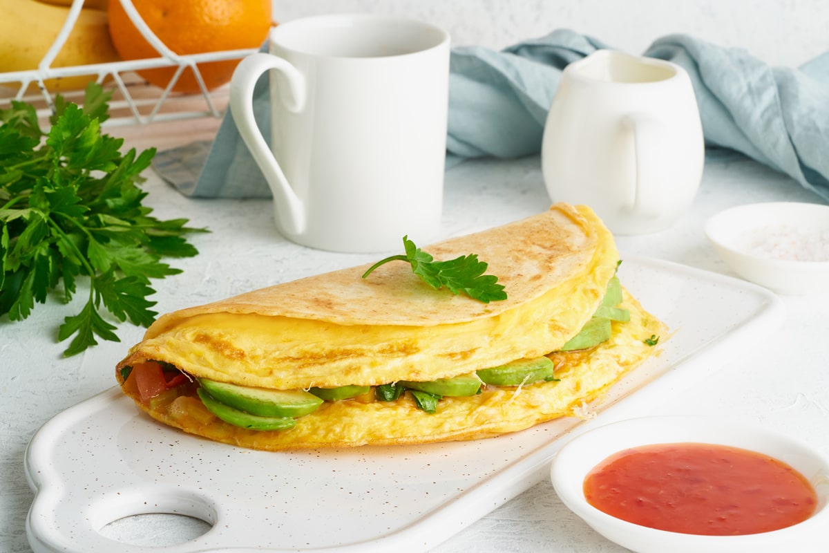 Eine Tortilla zum Frühstück, die in fünf Minuten zubereitet ist. Zum Fingerlecken!
