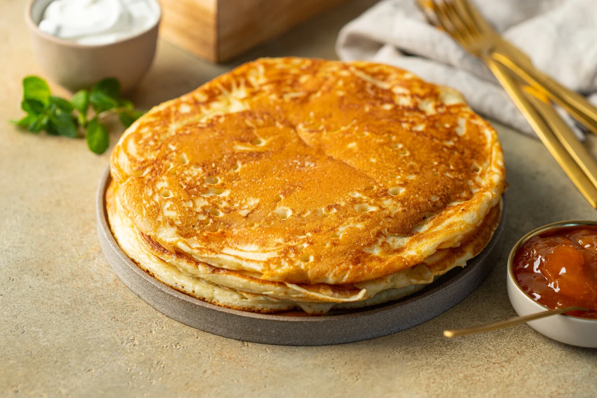 Sie haben solche Pfannkuchen noch nie probiert. Eine Zutat macht sie so fluffig wie eine Wolke.