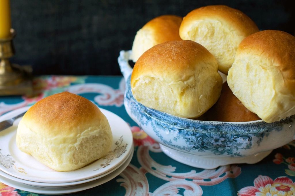Sie werden nicht glauben, was ich mit Skyr mache. Diese Brötchen sind besser als die aus der Bäckerei und bestehen aus nur drei Zutaten.