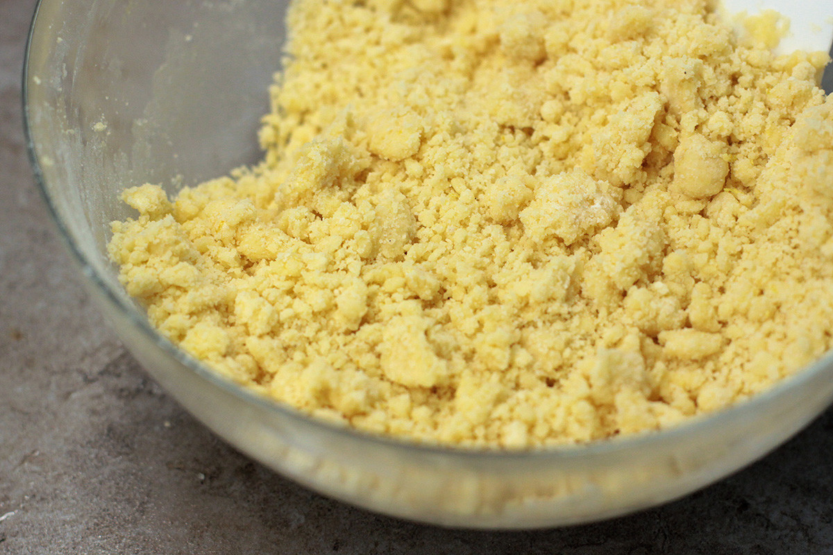 Die beste Streusel für Apfelkuchen. Mit ihr kann der Nachtisch nur gelingen