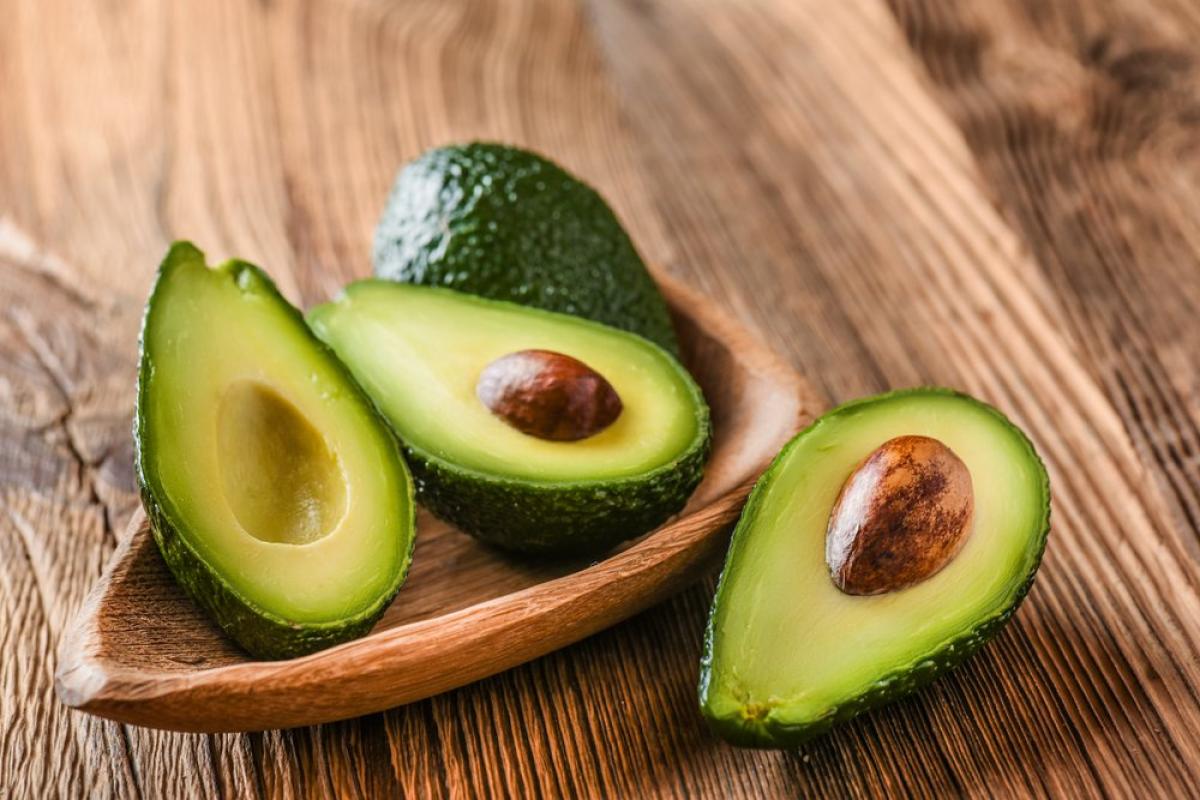 Wie erkennt man, ob eine Avocado cremig und geschmacksintensiv ist? Lernen Sie einfache Tricks, mit denen Sie jedes Mal die perfekte Frucht auswählen können.