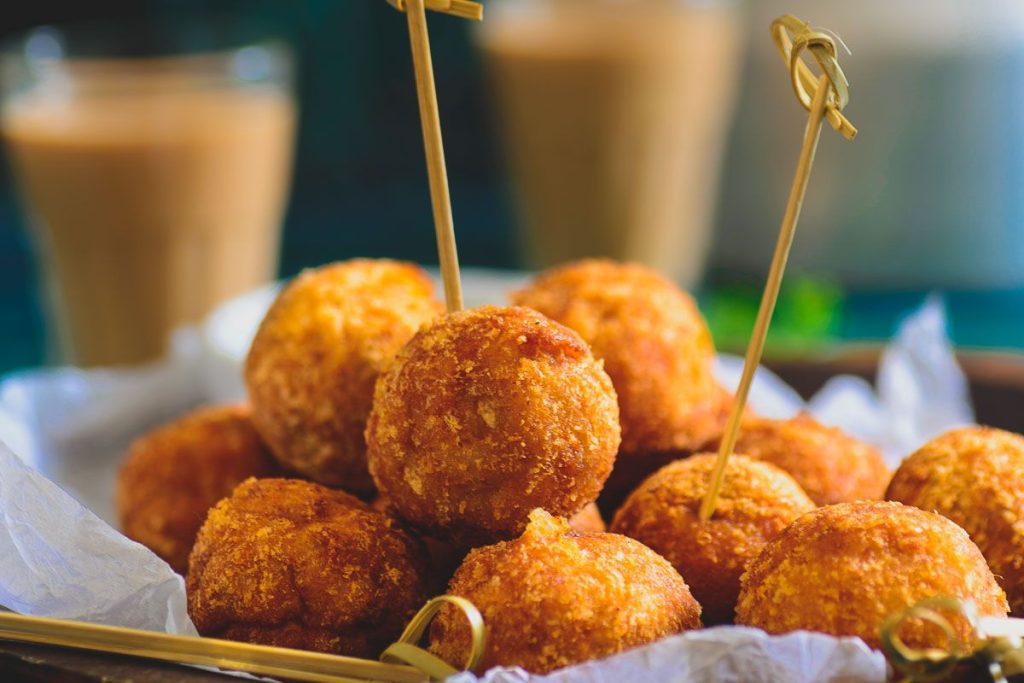 Zähe Kürbisbällchen aus der Fritteuse: außen knusprig und innen weich