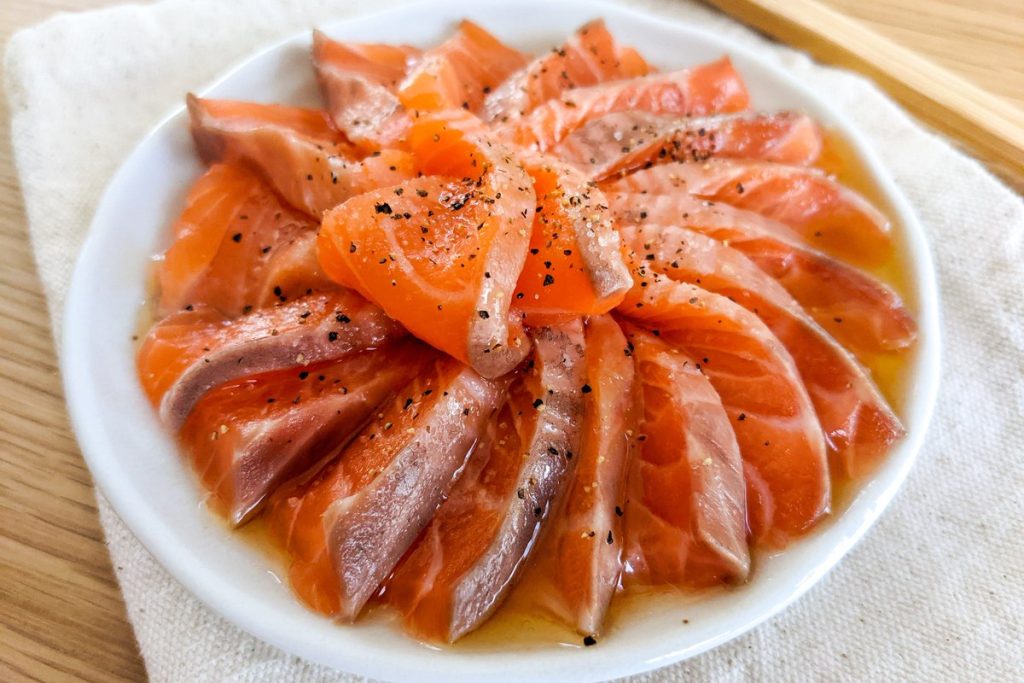 Ich salze Fisch schon seit vielen Jahren selbst. Ich teile mein Rezept, nach dem Sie keinen Fisch mehr im Laden kaufen wollen