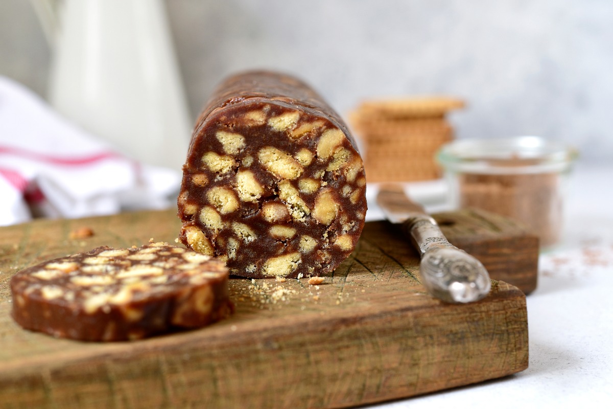 Dieses Dessert sorgte für Furore, als es bei der Namenstagsfeier meiner Tante serviert wurde. Rezept für den Kuchen „Salzson“