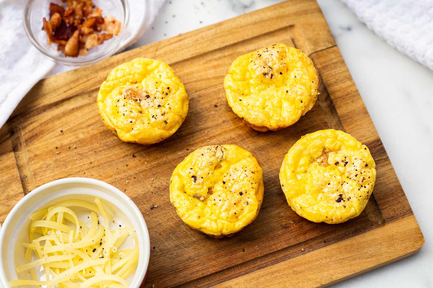 Ich habe ein cleveres Rezept für Eier in 1 Minute vom Chefkoch ausprobiert und es dann am selben Tag zum Frühstück und Mittagessen zubereitet