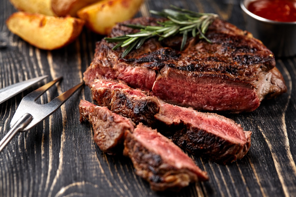 Die 3-3-2-2-Regel der Köche für die Zubereitung eines perfekten Steaks