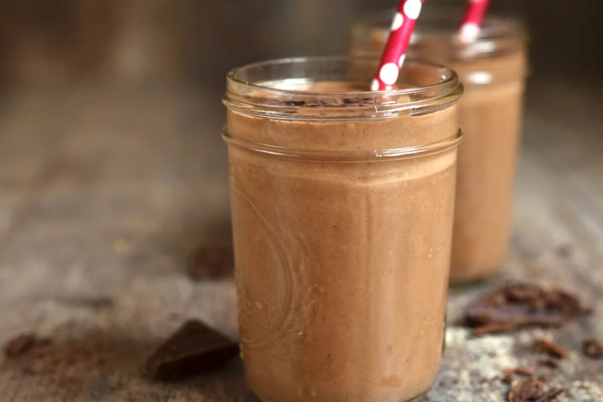 Rezept: Wie man einen Smoothie mit 30 g Protein ohne Pulver zubereitet
