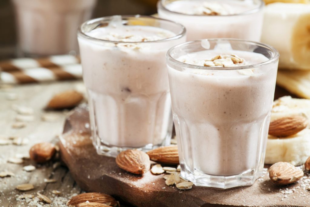 Wenn Sie täglich Kefir trinken, wird es Sie interessieren, was die Wissenschaft über die Auswirkungen auf Ihren Magen herausgefunden hat