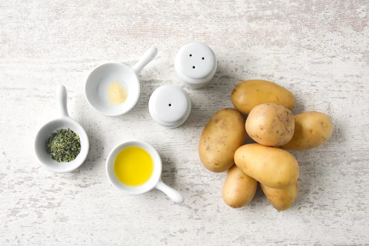 Gebackene Kartoffeln, die sehr einfach zuzubereiten sind und unglaublich lecker schmecken