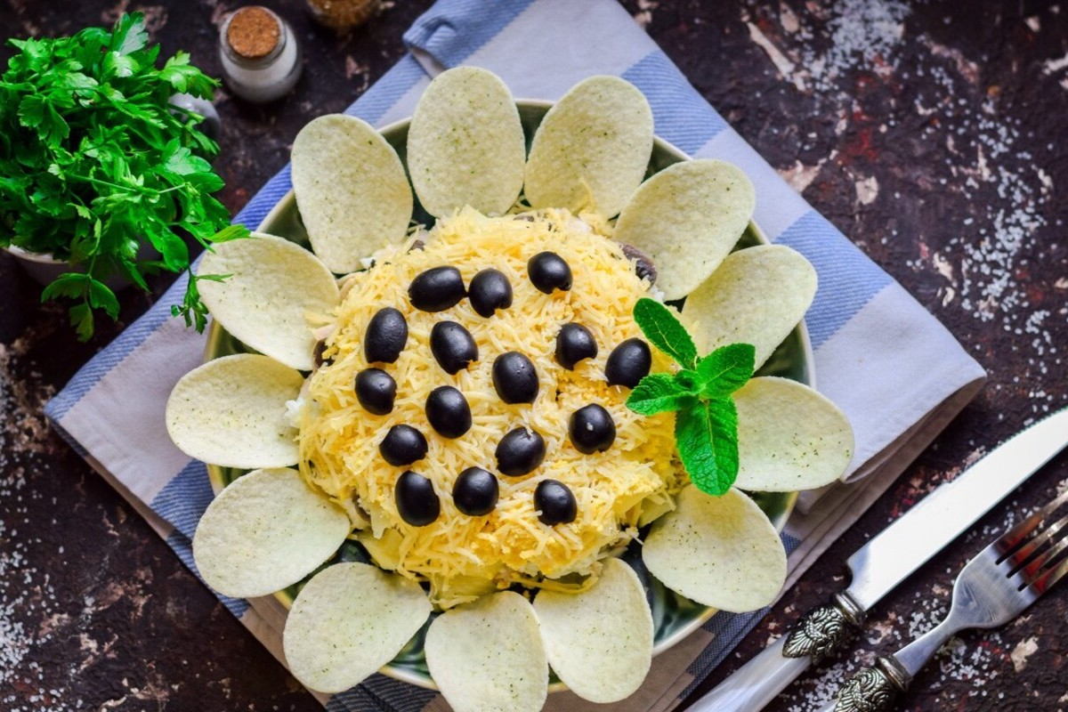 Der Geschmack ist noch besser als das Aussehen. Bereiten Sie diesen Salat zu, wenn Sie Ihre Gäste begeistern möchten
