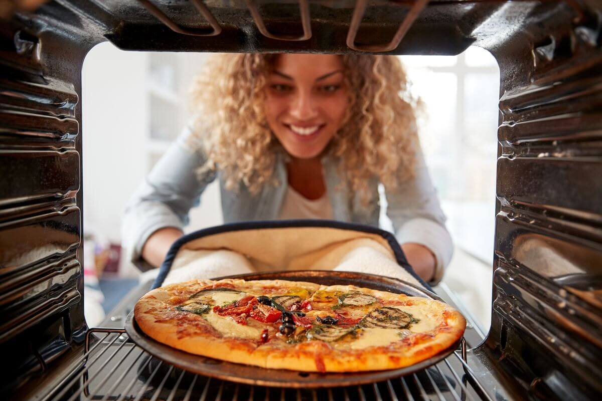 Hausgemachte Pizza wie in der Pizzeria: Das Geheimnis des perfekten Teigs