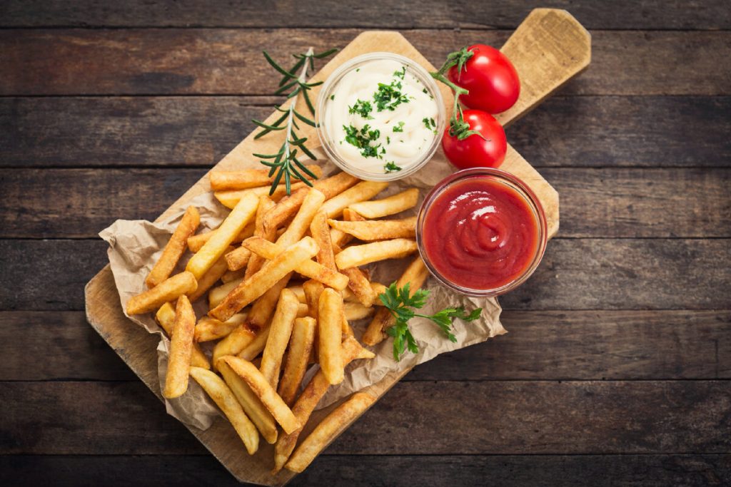 Geben Sie vor dem Braten etwas davon ins Öl. Die Pommes frites werden goldbraun und knusprig wie nie zuvor.