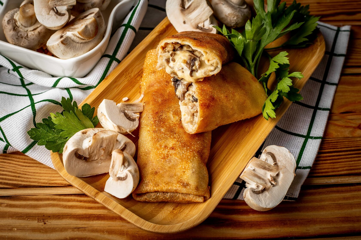 Überbackene Pfannkuchen mit Hähnchen