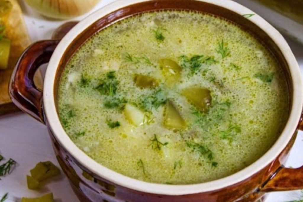 Eine Suppe, die wärmt, den Magen beruhigt und an die Kindheit erinnert. Und das alles dank einer einzigen Zutat